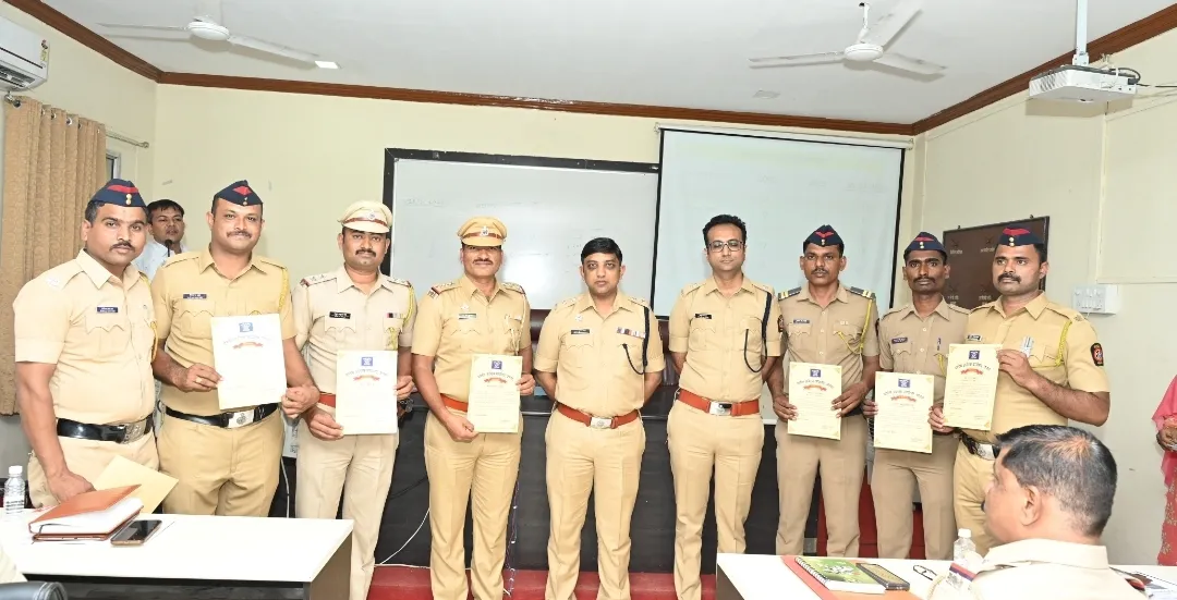आंतरराष्ट्रीय  टोळीतील आरोपीच्या मुसक्या आवळल्याने परतूर पोलिसांचा गौरव