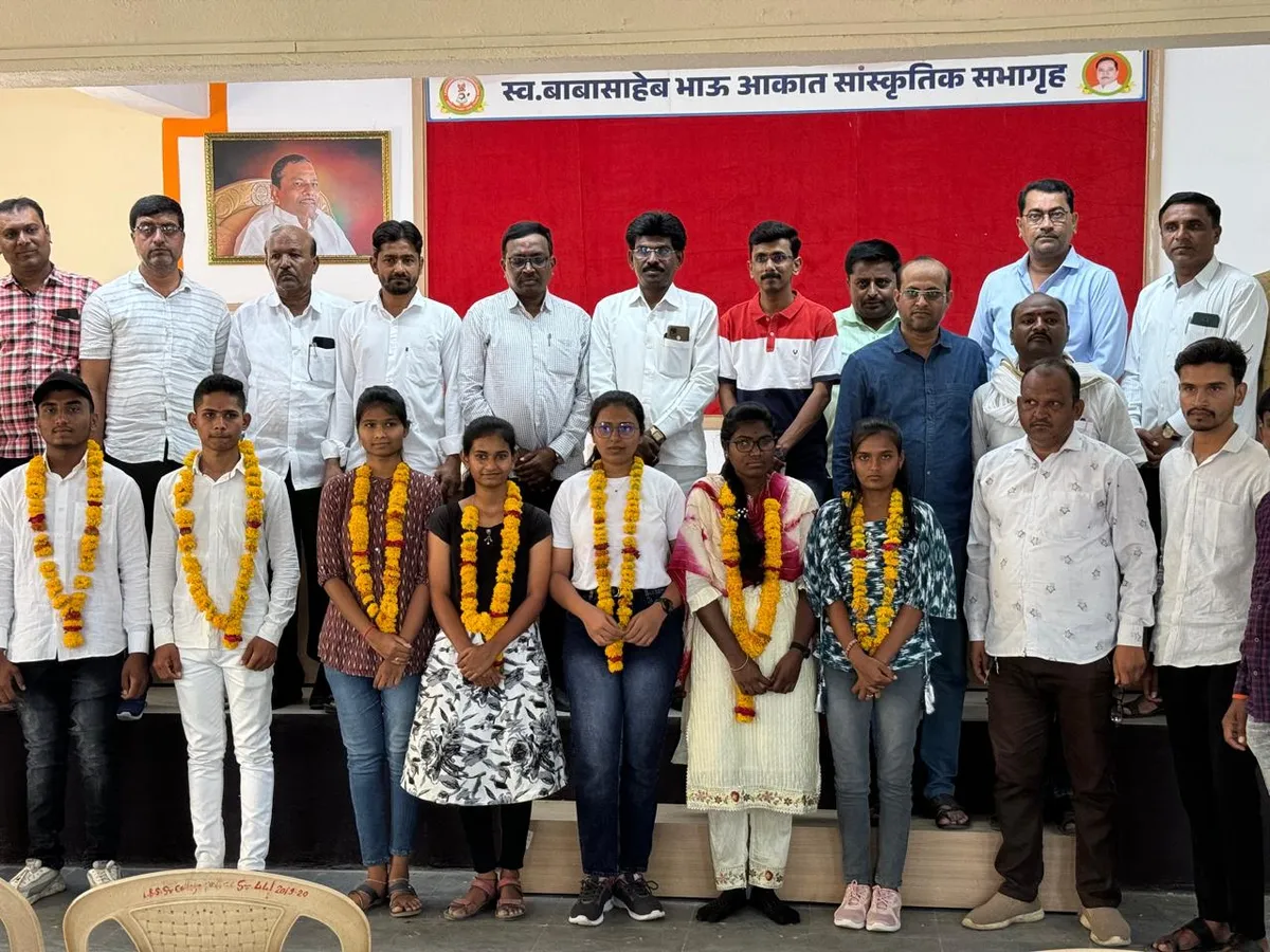 लालबहादूर शास्त्री कनिष्ठ महाविद्यालयाची निकालाची परंपरा कायम .