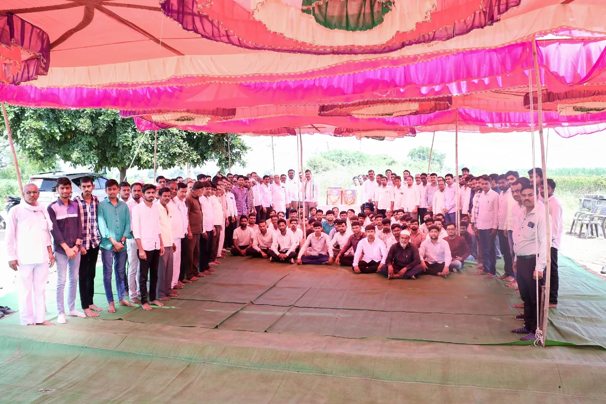 बलासाहेब आकात यांच्या अध्यक्षतेखाली राष्ट्रपिता महात्मा गांधी व भारतरत्न लाल बहादूर शास्त्री यांची  जयंती उत्साहात साजरी.